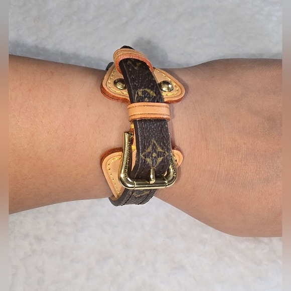 ✨️Authentic✨️ Louis Vuitton Theda Monogram Bracelet - Picture 9 of 9